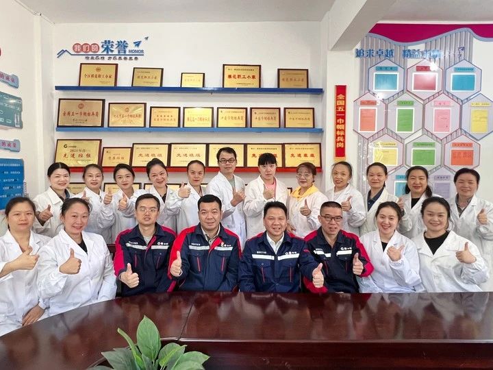 如何打造全國(guó)模范職工小家？質(zhì)量技術(shù)監(jiān)督站化驗(yàn)室給你答案