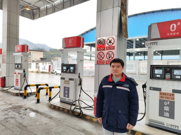 紅色錫都丨華錫有色勞模 韋?。河驼灸７稑錁?biāo)桿 熱忱奉獻(xiàn)踐忠誠